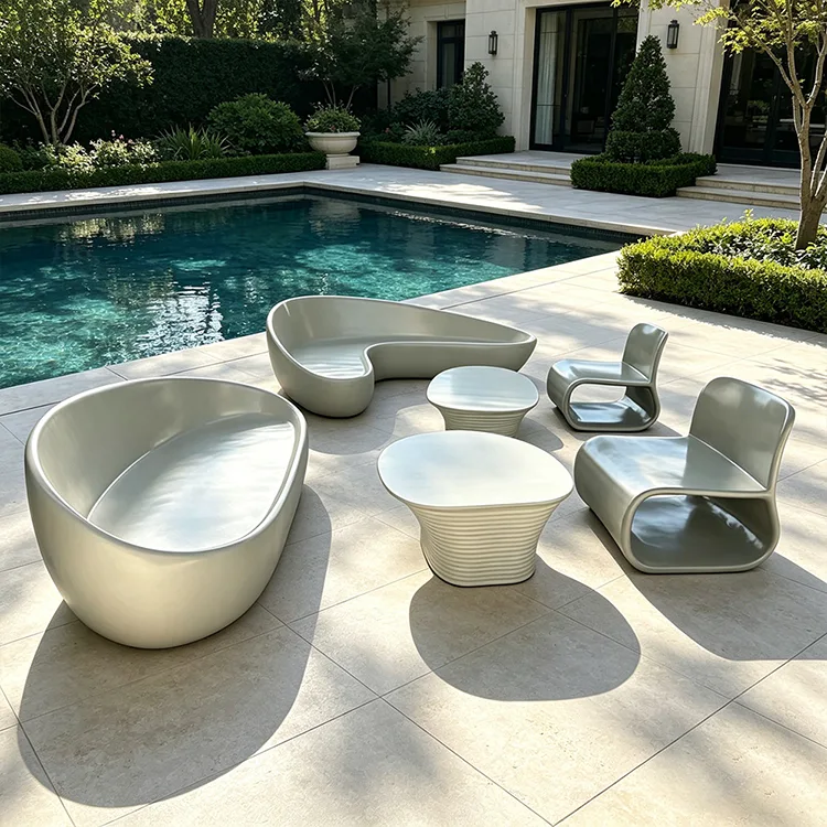 Posti a sedere lounge in FRP con curva fluida